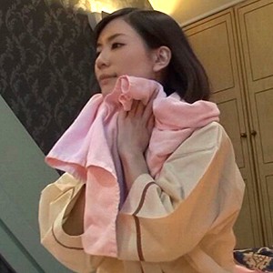 【kitaike137】ユリア（人妻・主婦）【無料で見る方法】