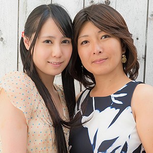 【osyabc002】水野亜美＆母親（3P・4P）【無料で見る方法】
